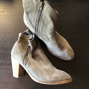 Rebels suede Stomp western style ankle boot greyish olive color wood heel 3” 7.5